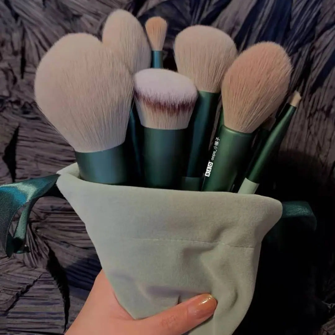 13-Piece Makeup Brush Set for Concealer, Blush, Powder, Eyeshadow, Highlighter, and Foundation Nestora