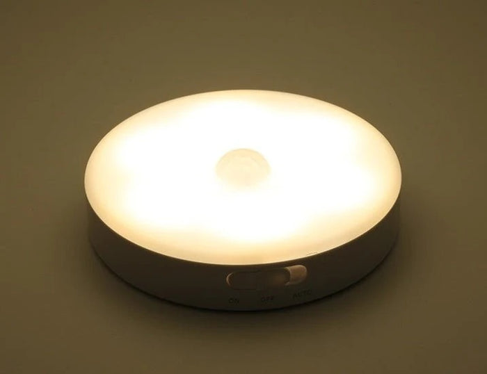 Nestora Smart Night Light – Motion Sensor LED Lamp, Bedroom & Hallway Use